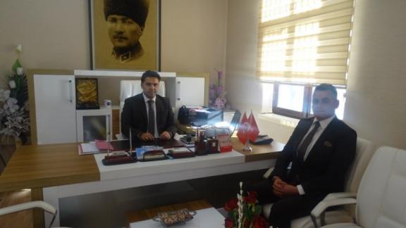 İlçemize yeni atanan Şube Müdürü Sayın Mustafa EMRE görevine başladı.