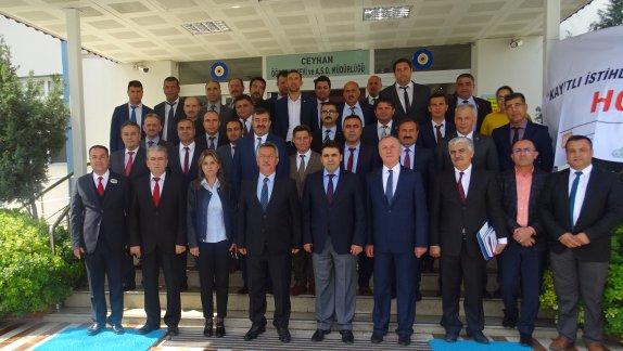 Ceyhan Kaymakamı Sayın Mustafa ÜNLÜSOY´un Başkanlığında, Eğitim Toplantısı Yapıldı.